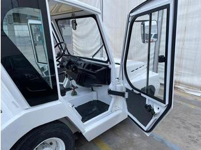 Used 2007 Pushback tractor TLD TMX30