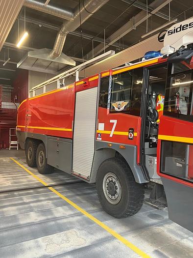 D'occasion 2014 Fire truck SIDES - AirBusinessGSE