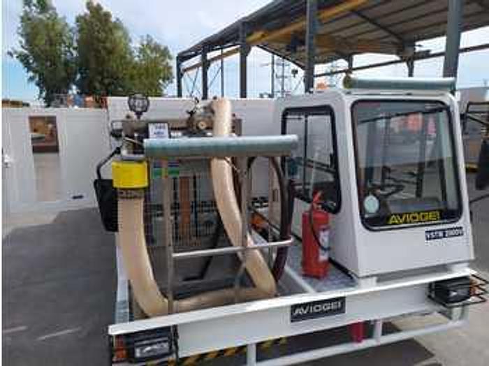 D'occasion Camion de service de toilettes 2013 - louer un camion de toilettes Aviogei VSTM