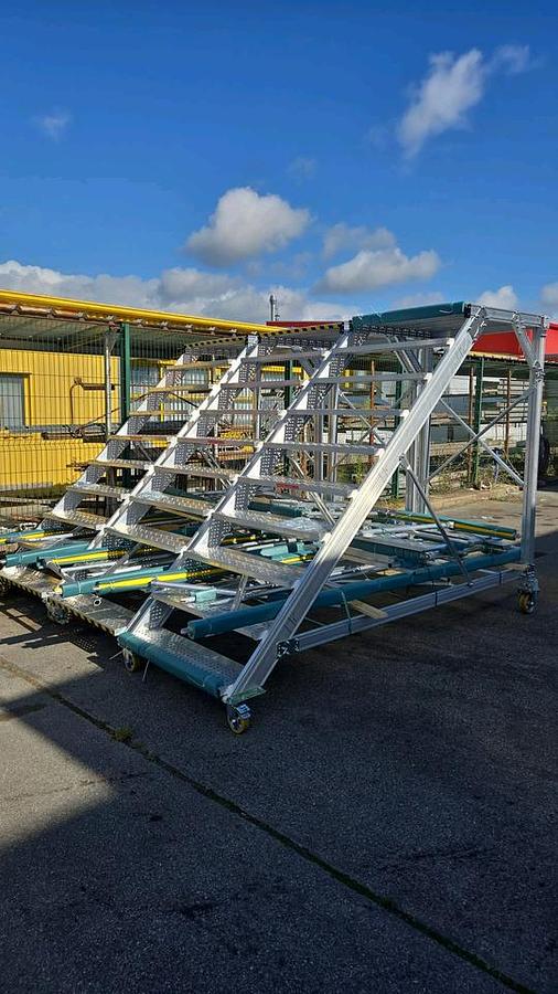 D'occasion ABG SuperPuma Maintenance Stairs