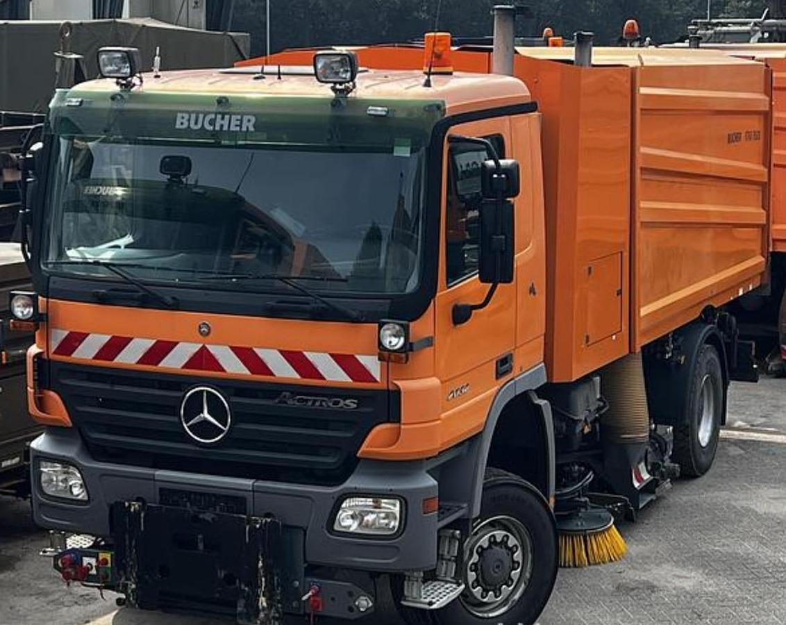 D'occasion 2006 Bucher STKF 9500