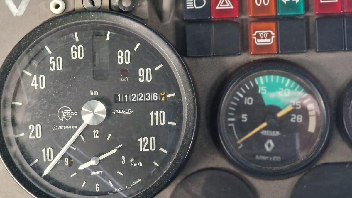 D'occasion 1990 SOVAM Renault Water truck