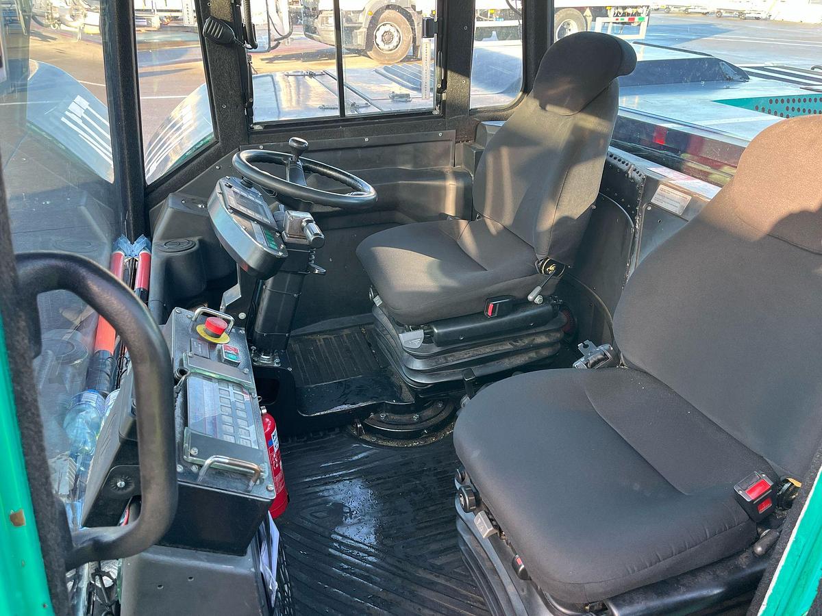 D'occasion 2001 AirBusiness GSE - Douglas TBL280