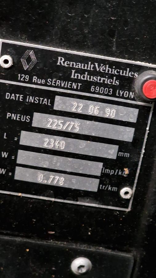 D'occasion 1990 SOVAM Renault Water truck