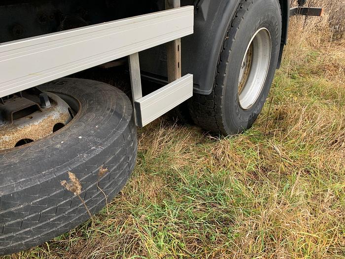 Gebruikt 2005 DAF 85 CF 340 tampoline 4x2 FULL STEEL MANUAL