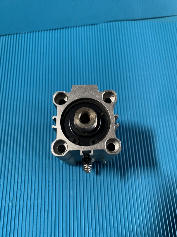 Used SMC Air Cylinder CDQ2B32-50D