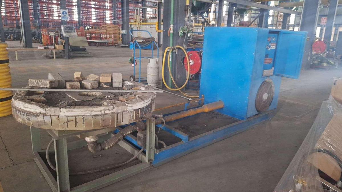 Usado Inductotherm VIP Power Trak 2500 kilos  Ultimo Modelo año 2021