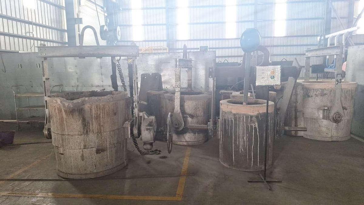 Usado Inductotherm VIP Power Trak 2500 kilos  Ultimo Modelo año 2021