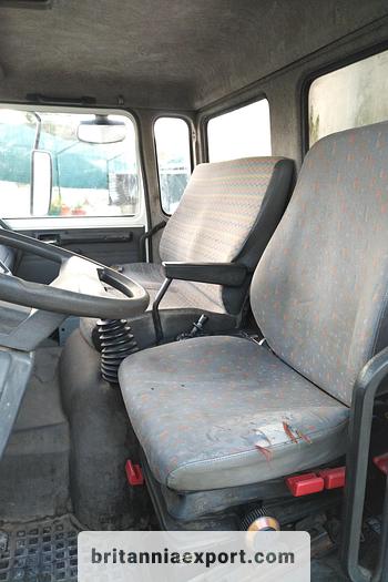 Used 1991 RENAULT Midliner M140.13 6 cylinder 13 ton curtainsider