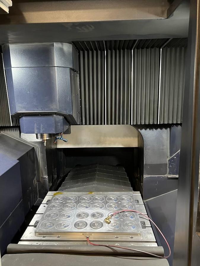 Used 2019 HWACHEON Hi-M G1 CNC Vertical Machining Center For Graphite