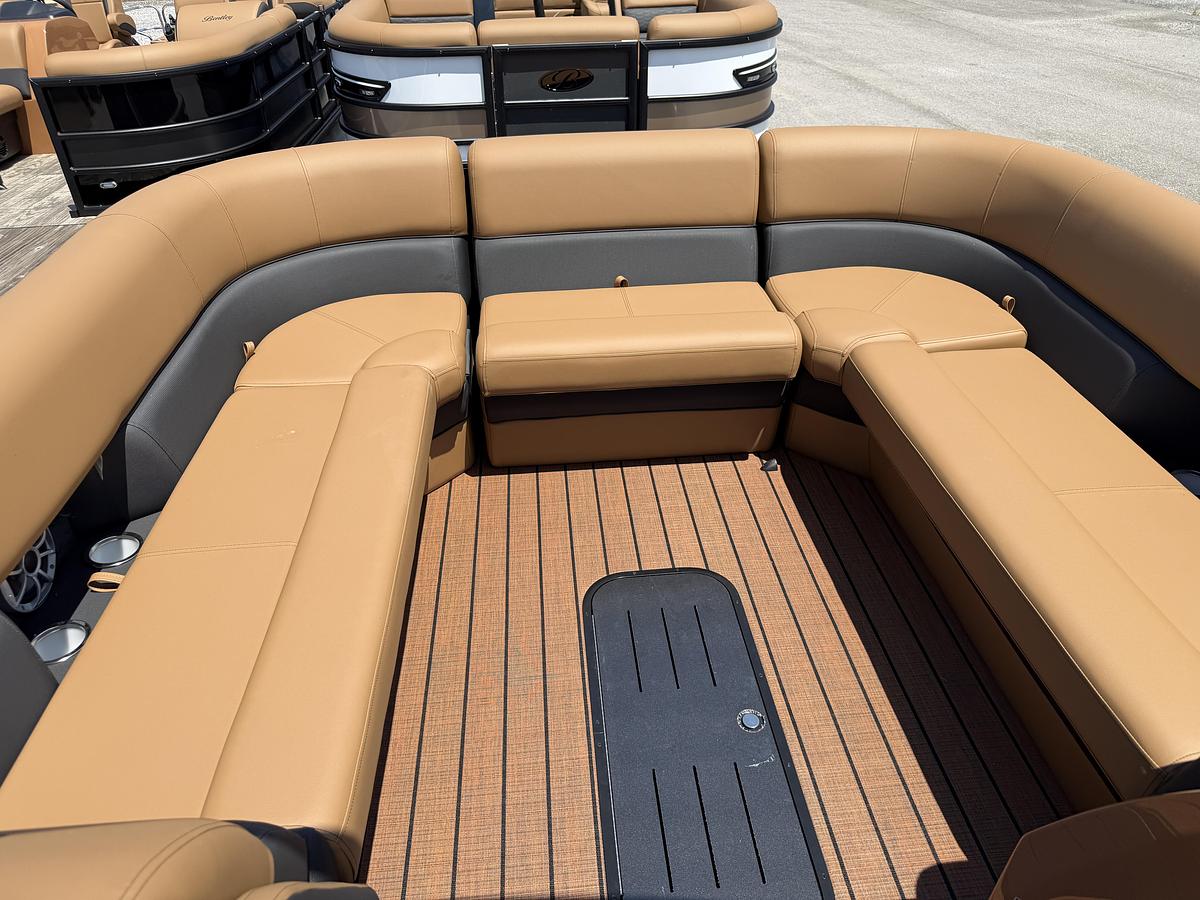 2027 Bentley Pontoons Elite 253 Swingback DC