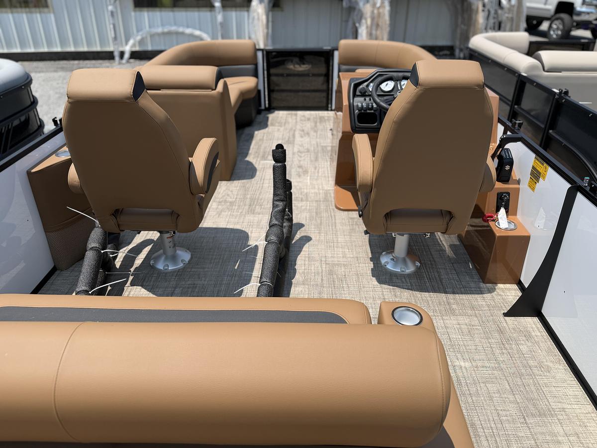 2027 Bentley Pontoons Legacy 223 Swingback