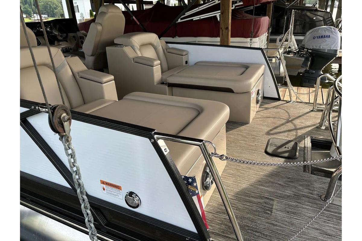 2024 Crest Pontoons Caribbean LX 250SLRC CP3