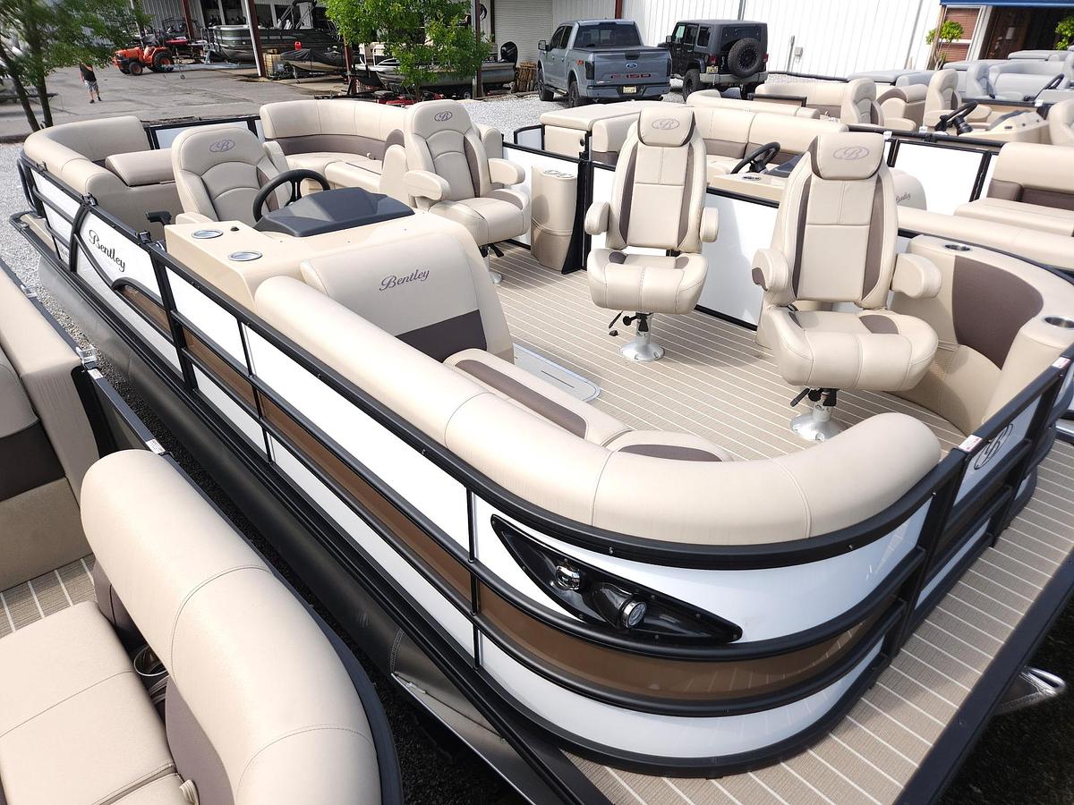 2026 Bentley Pontoons Legacy 223 DL Navigator