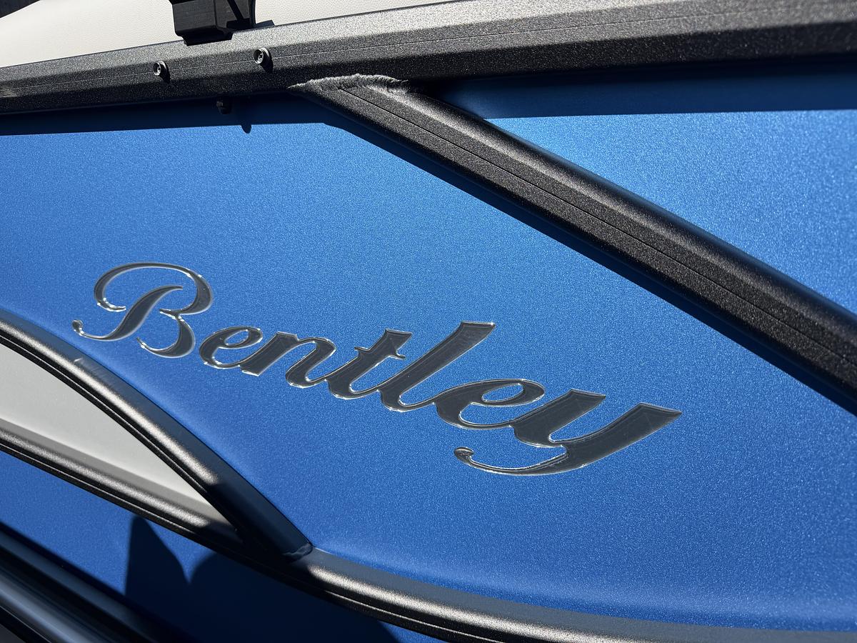 2026 Bentley Pontoons Legacy 200 Cruise