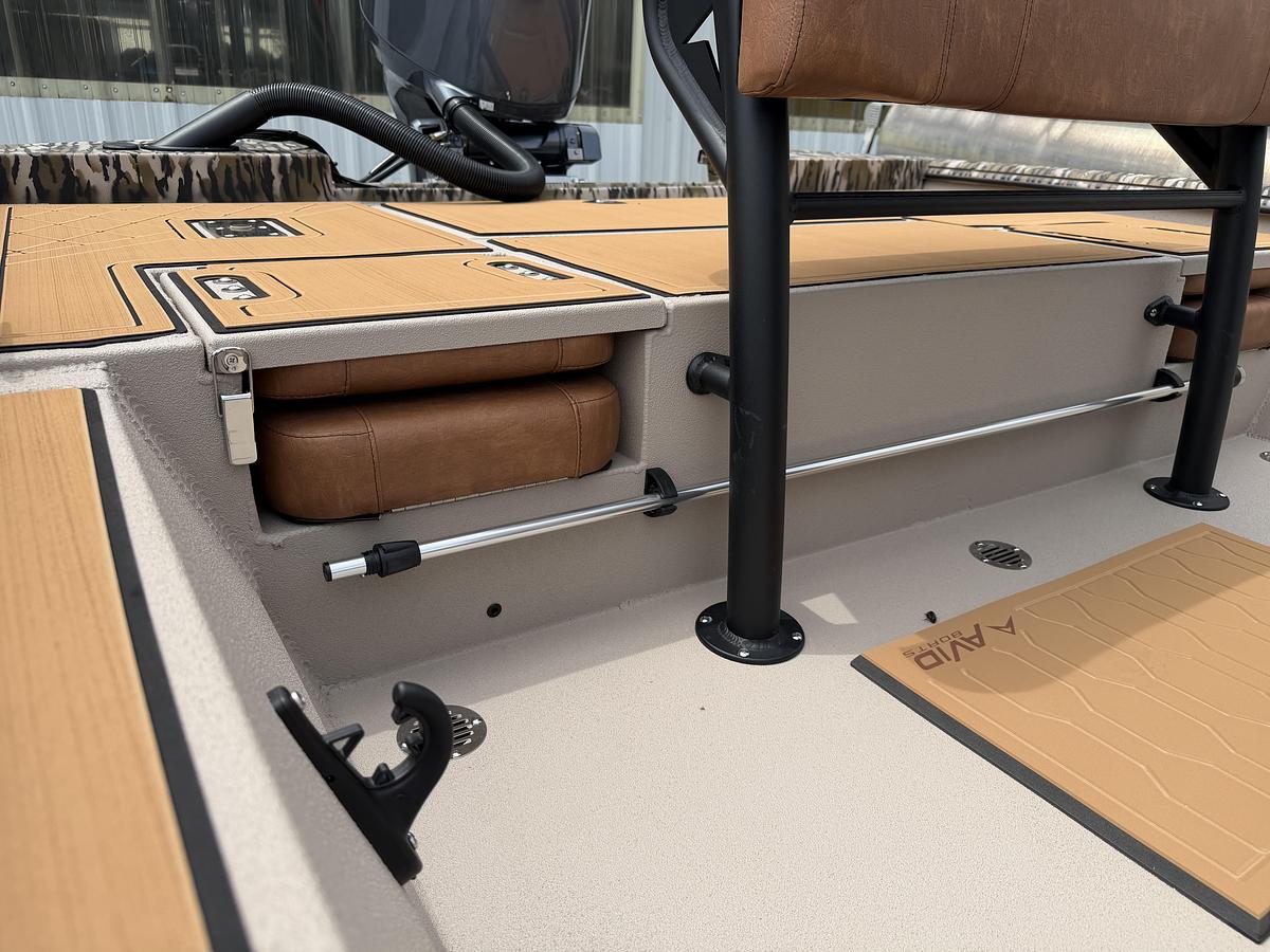 2026 Avid Boats 20CC Rogue