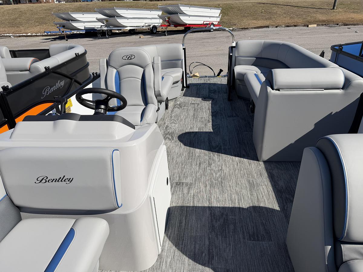 2026 Bentley Pontoons Bolt 223