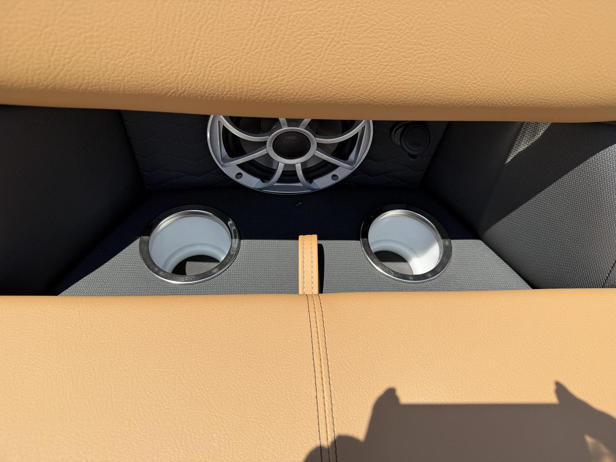 2027 Bentley Pontoons Elite 253 Swingback DC