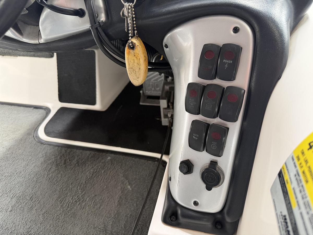 Used 2005 Stratos 294 PRO XL