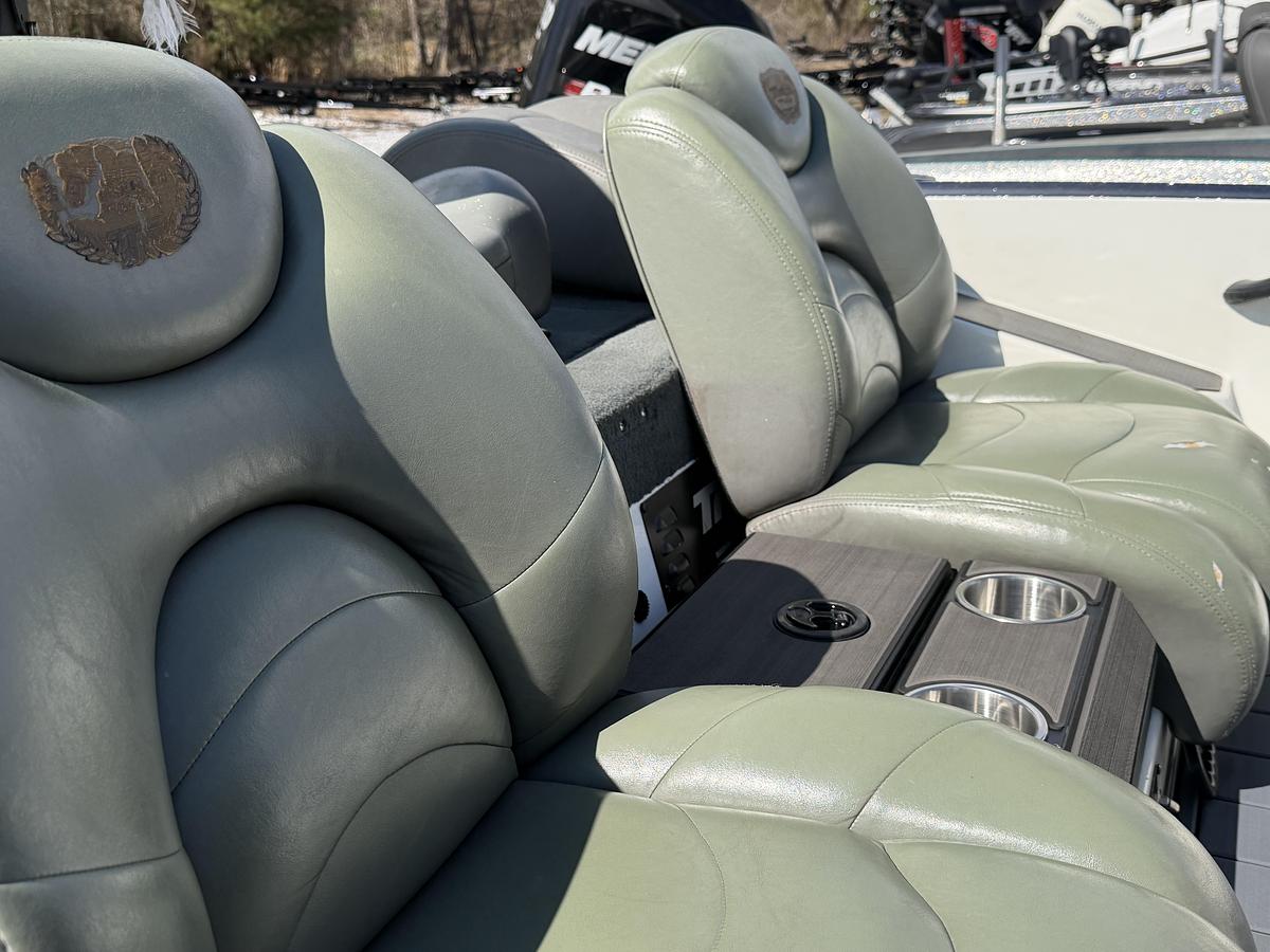 Used 2004 Triton Boats TR196