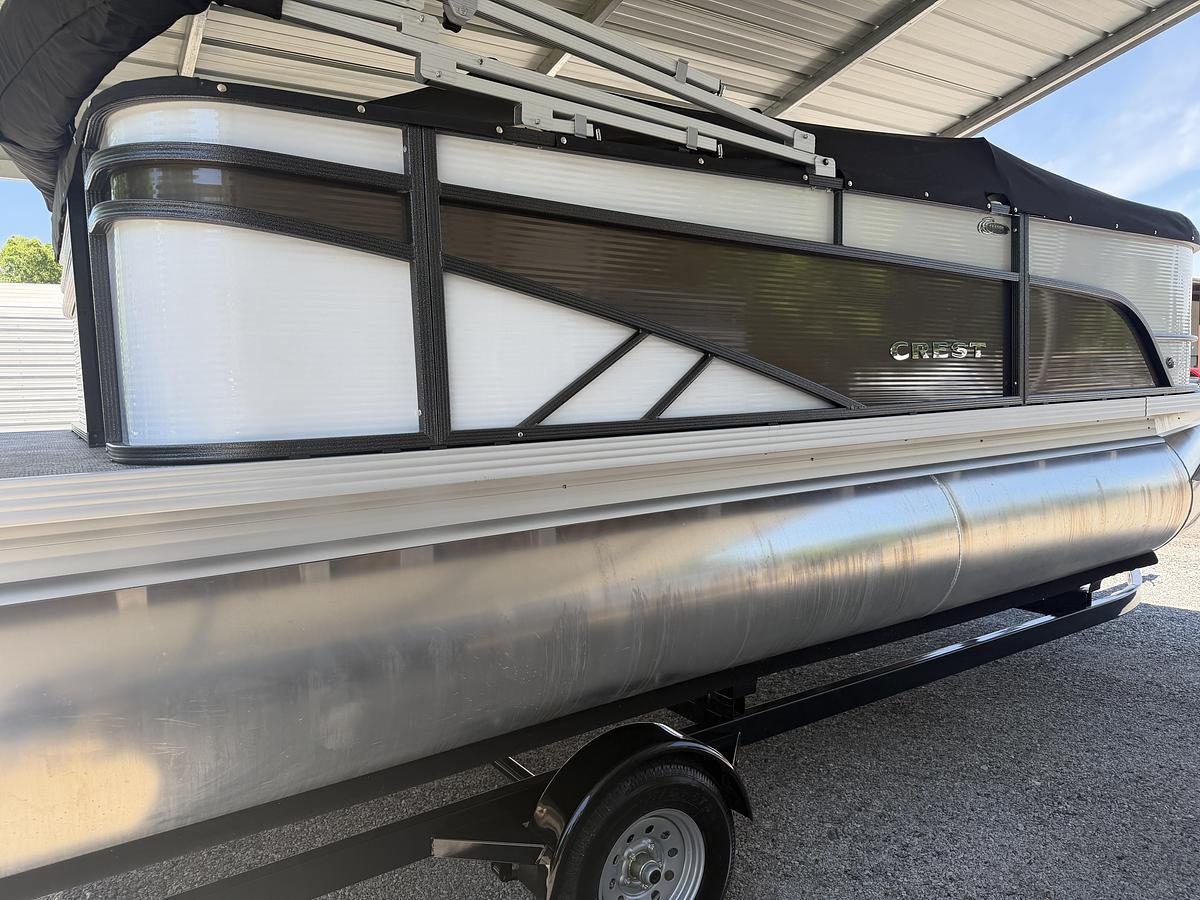 Used 2024 Crest Pontoons Classic LX 200L