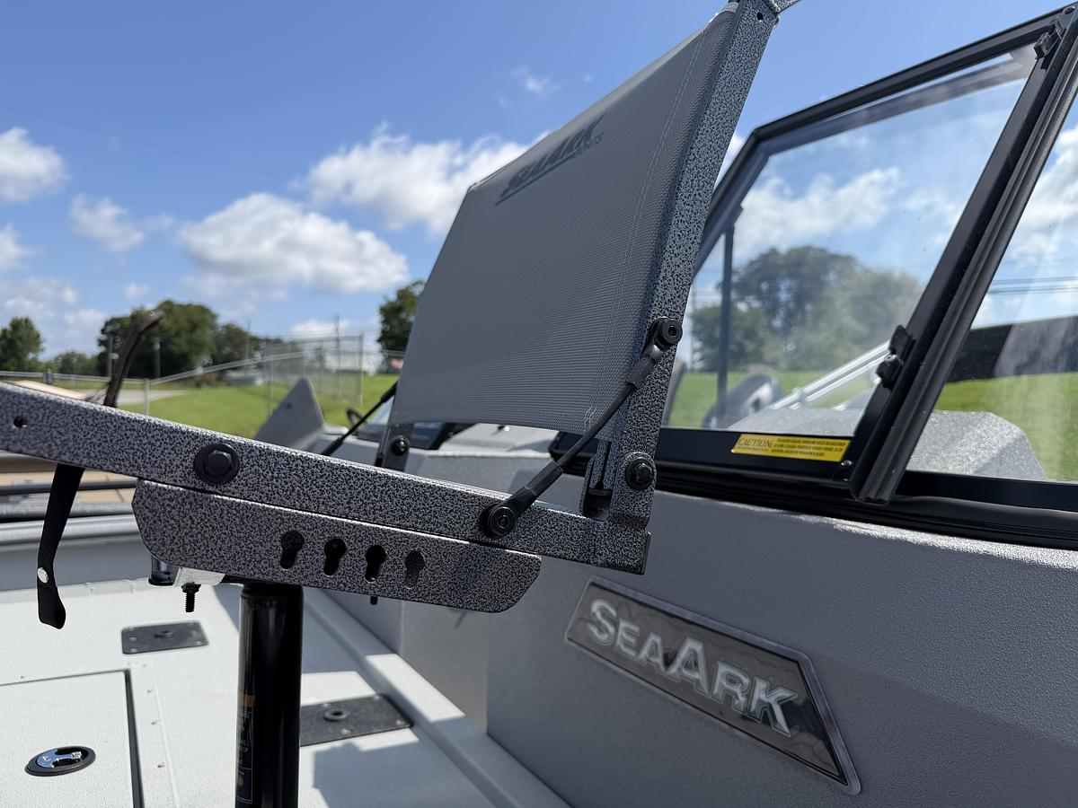 2027 SeaArk ProCat 200