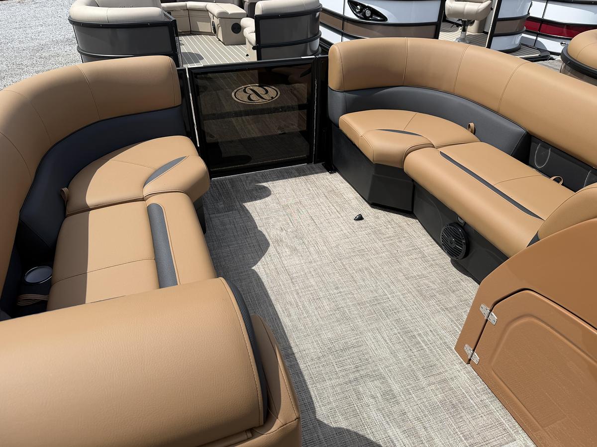 2027 Bentley Pontoons Legacy 223 Swingback