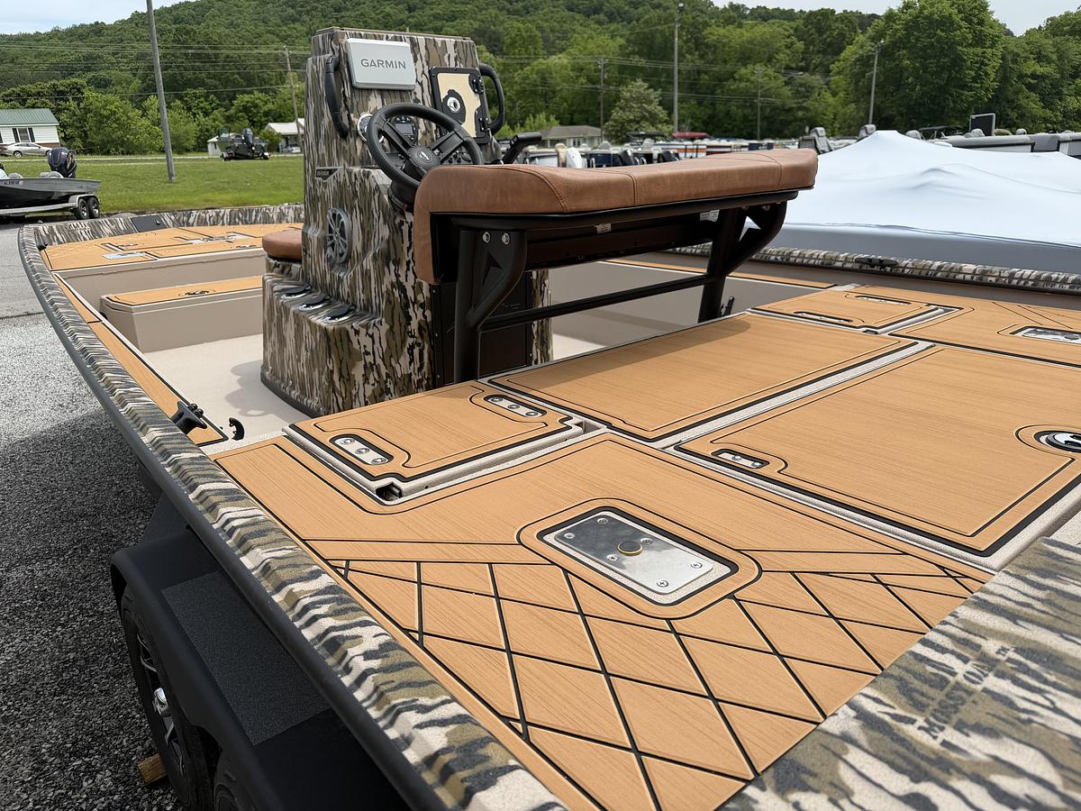 2026 Avid Boats 20CC Rogue