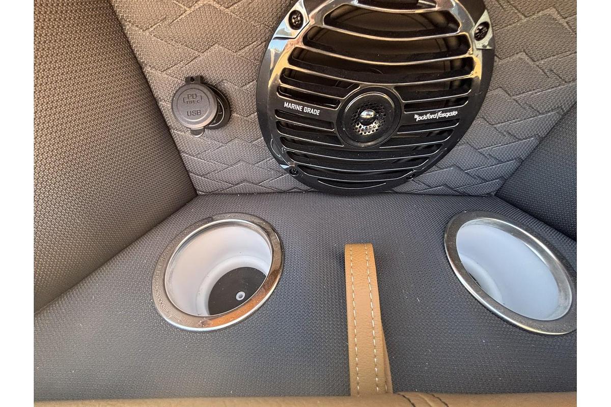 2026 Bentley Pontoons Elite 223 Swingback DC