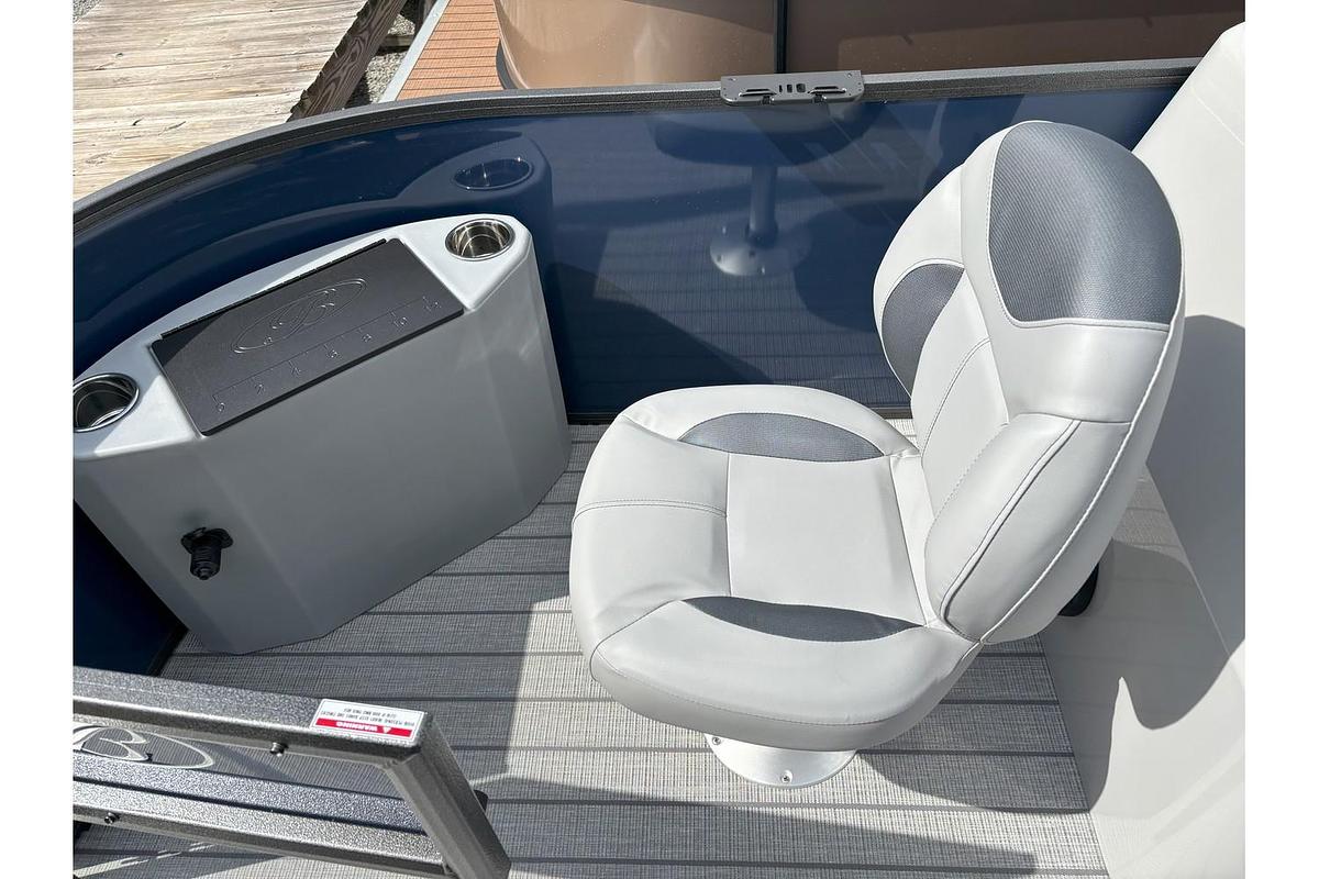 2025 Bentley Pontoons Fish 200 4 PT