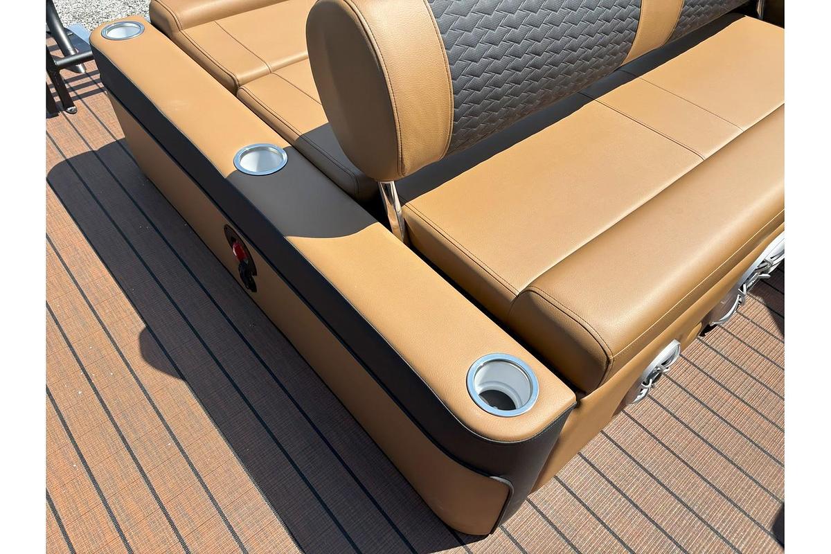 2026 Bentley Pontoons Elite 253 DC Swingback