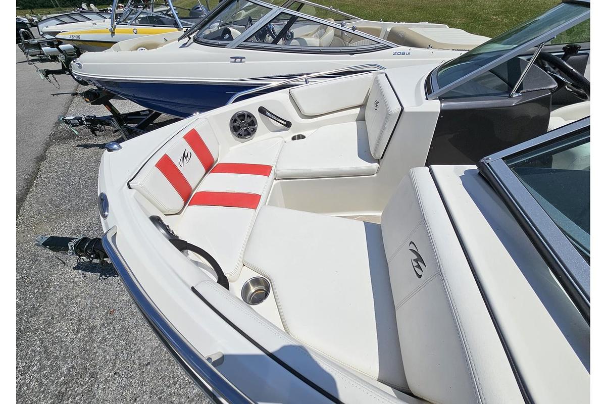 Used 2014 Monterey 196 Montura