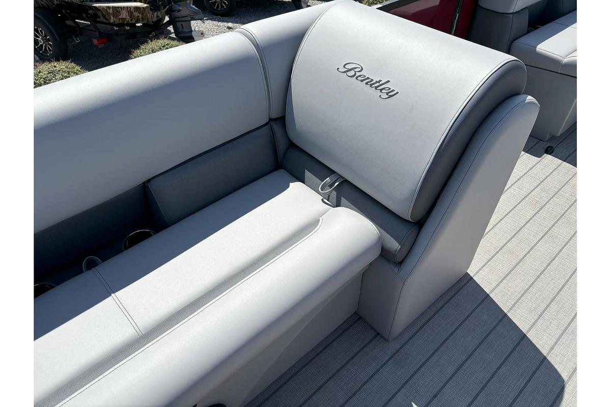 2025 Bentley Pontoons Legacy 203XL