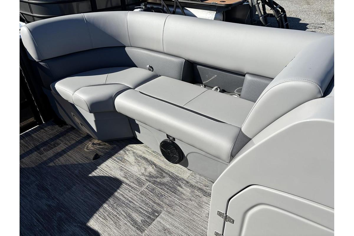 2026 Bentley Pontoons Legacy 223 Navigator