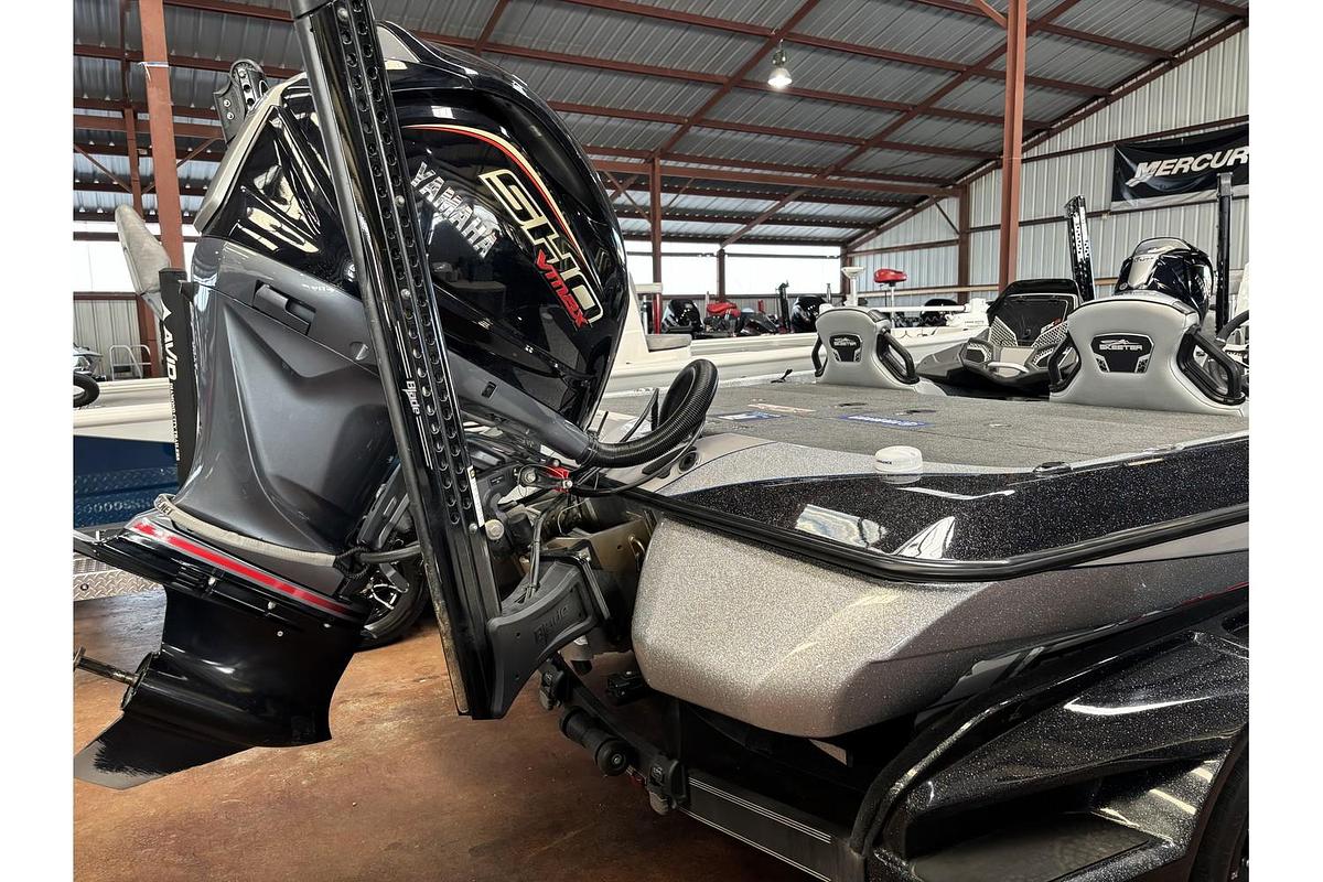 Used 2025 Skeeter FXR21 DUAL CONSOLE