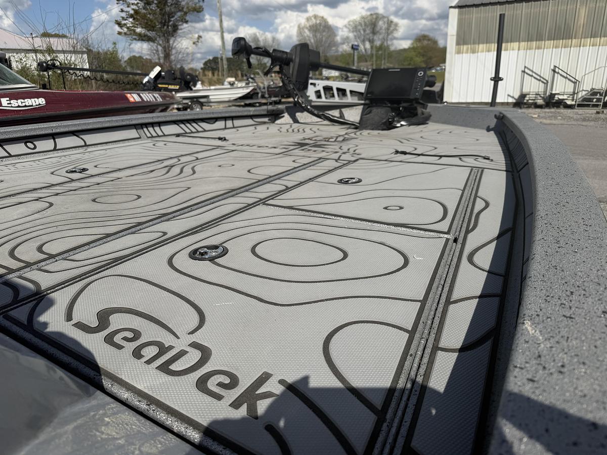 Used 2023 XPRESS X21 PRO