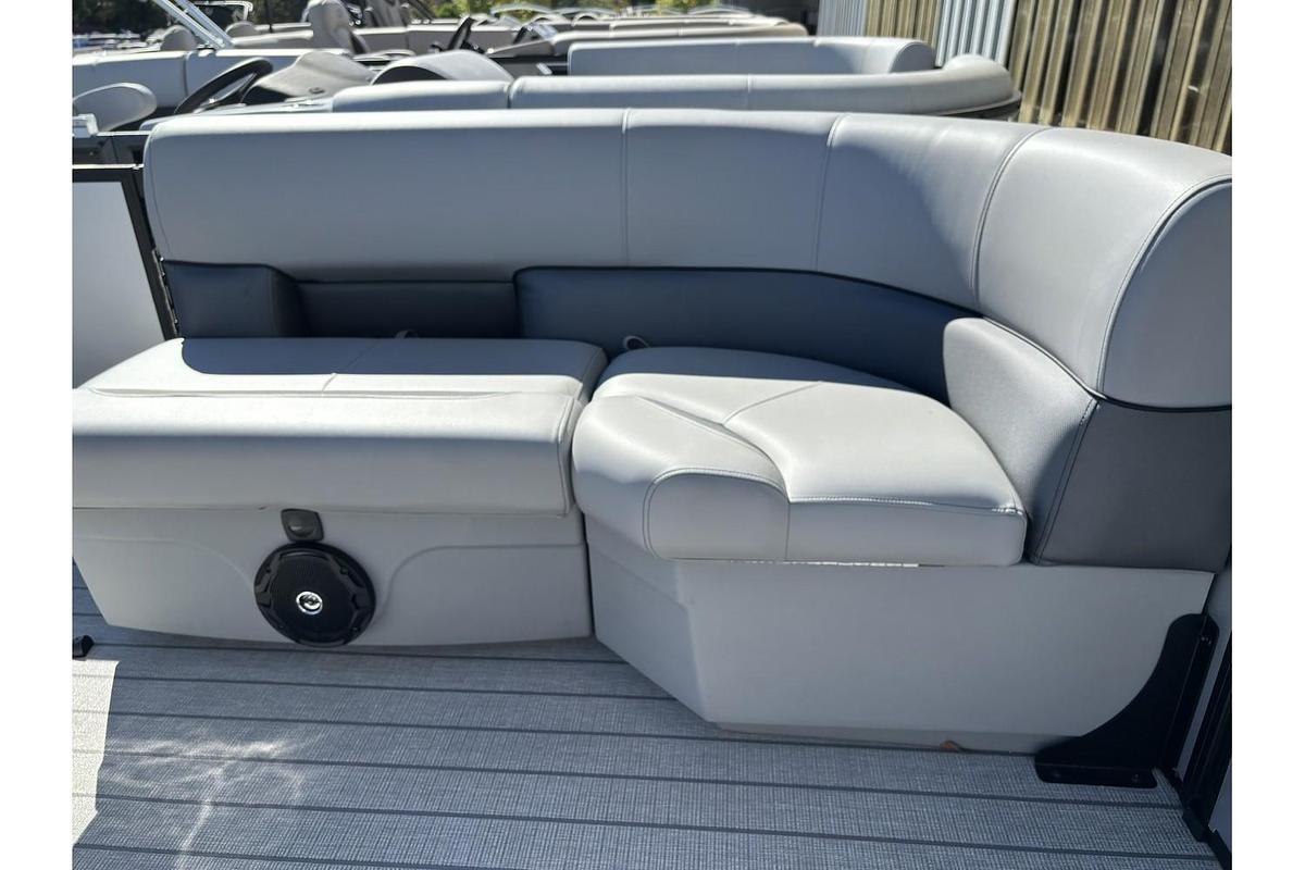 2026 Bentley Pontoons Legacy 200 Cruise
