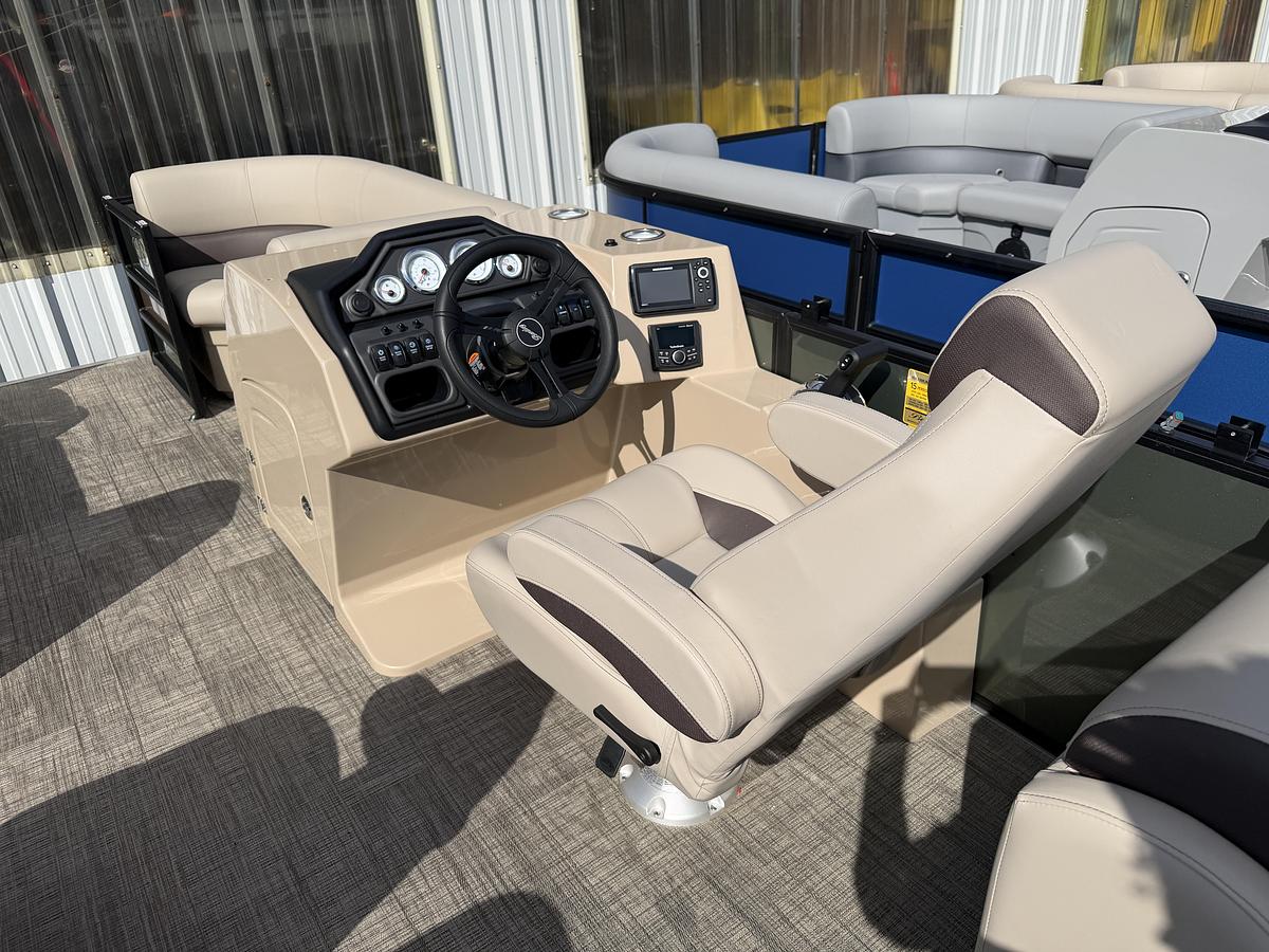2026 Bentley Pontoons Legacy 223 Navigator