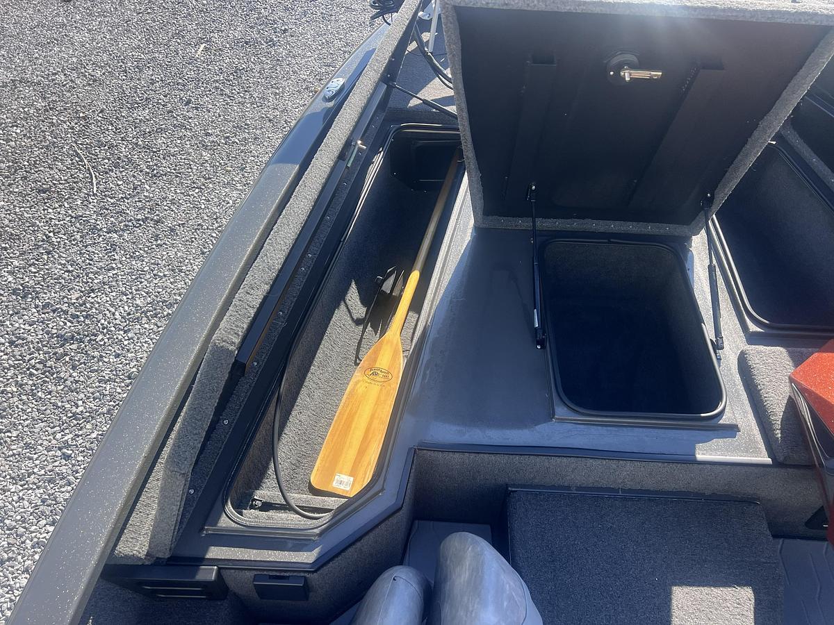 Used 2023 Avid Boats 18XB