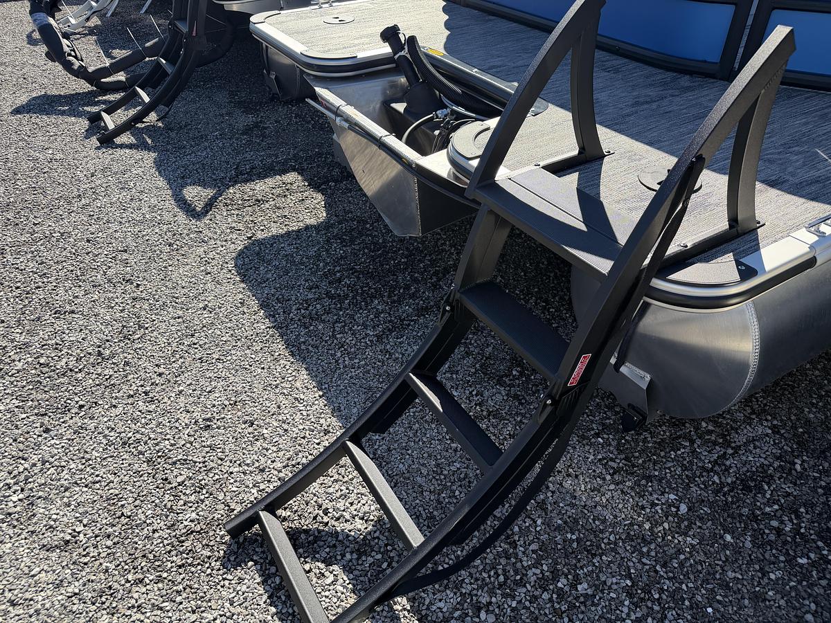 2026 Bentley Pontoons Legacy 200 Cruise