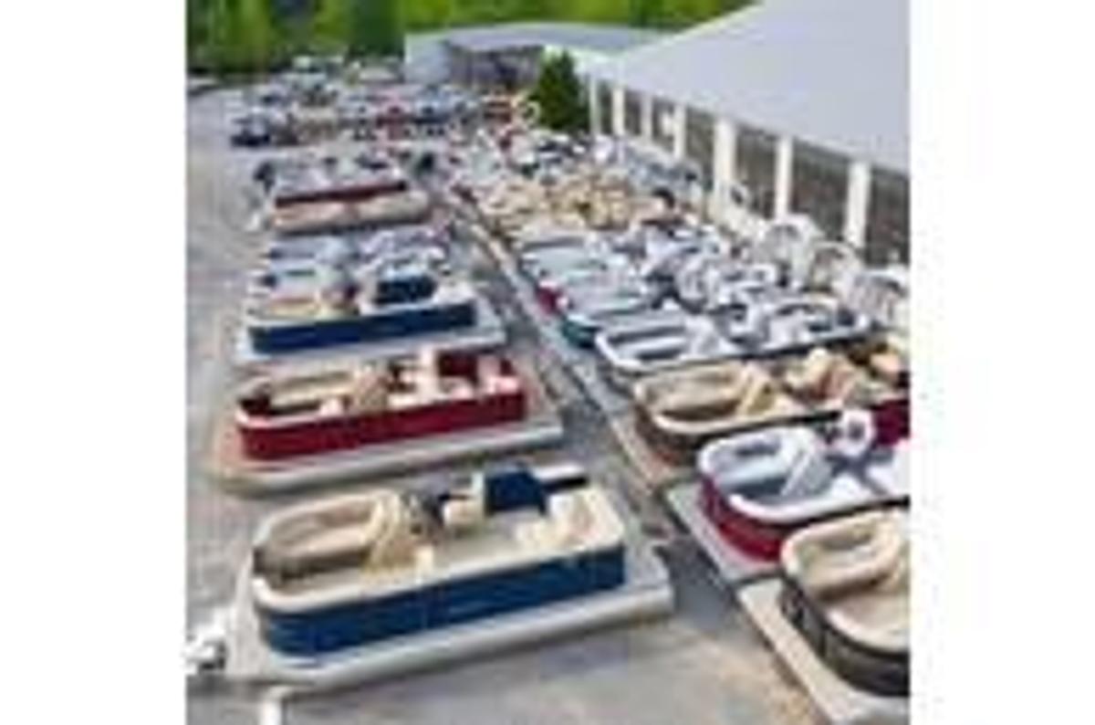 2026 Bentley Pontoons Bentley Bolt 200