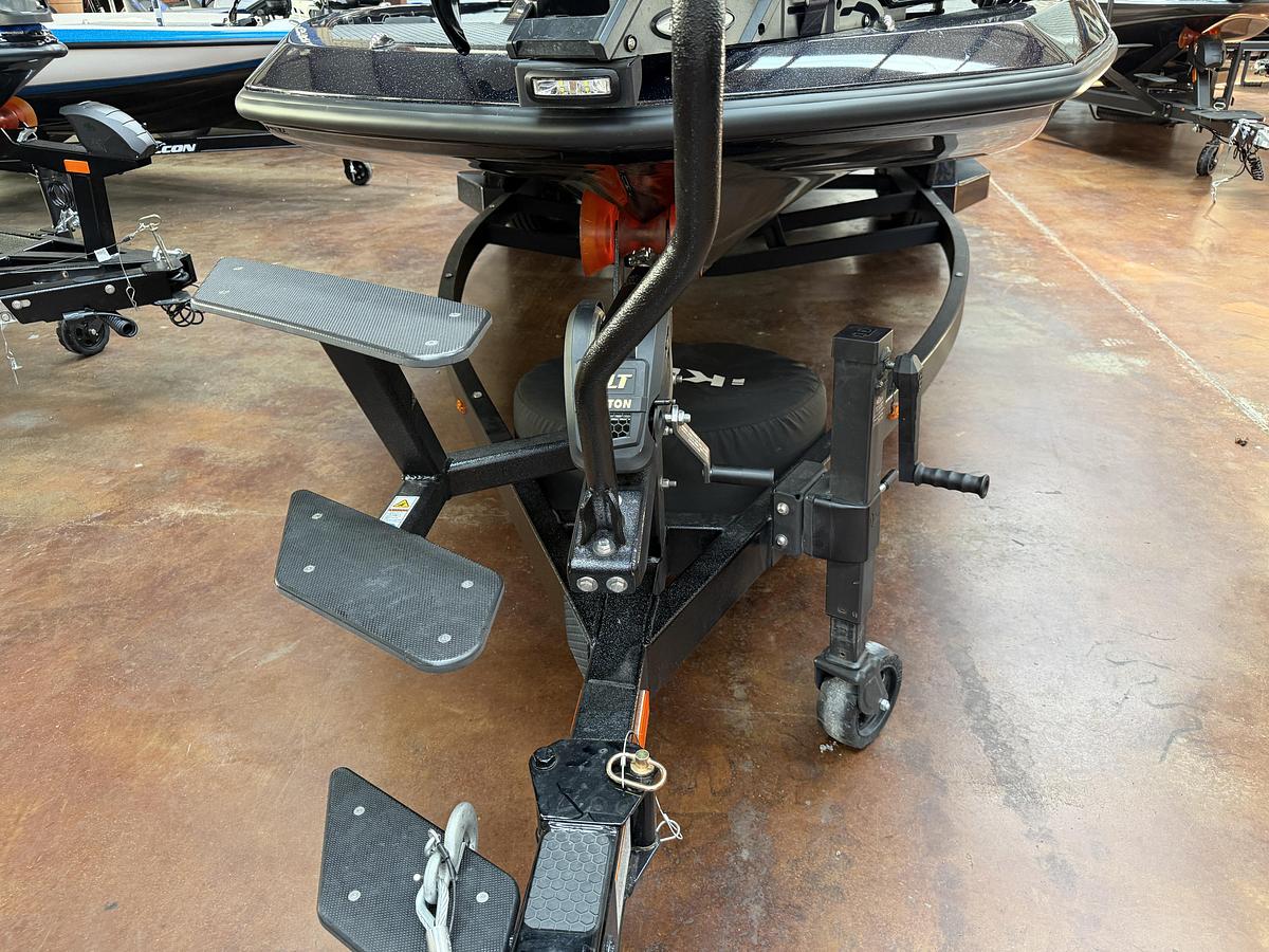 2027 IKon LXE20