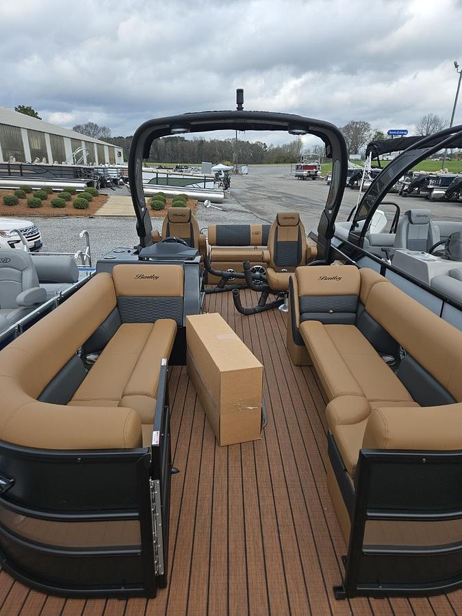 2026 Bentley Pontoons Elite 253 DC Swingback