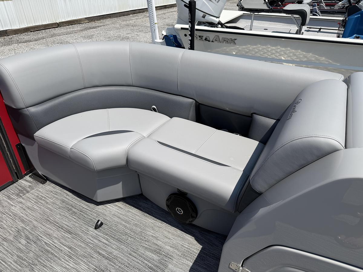 2027 Bentley Pontoons Legacy 200 Navigator