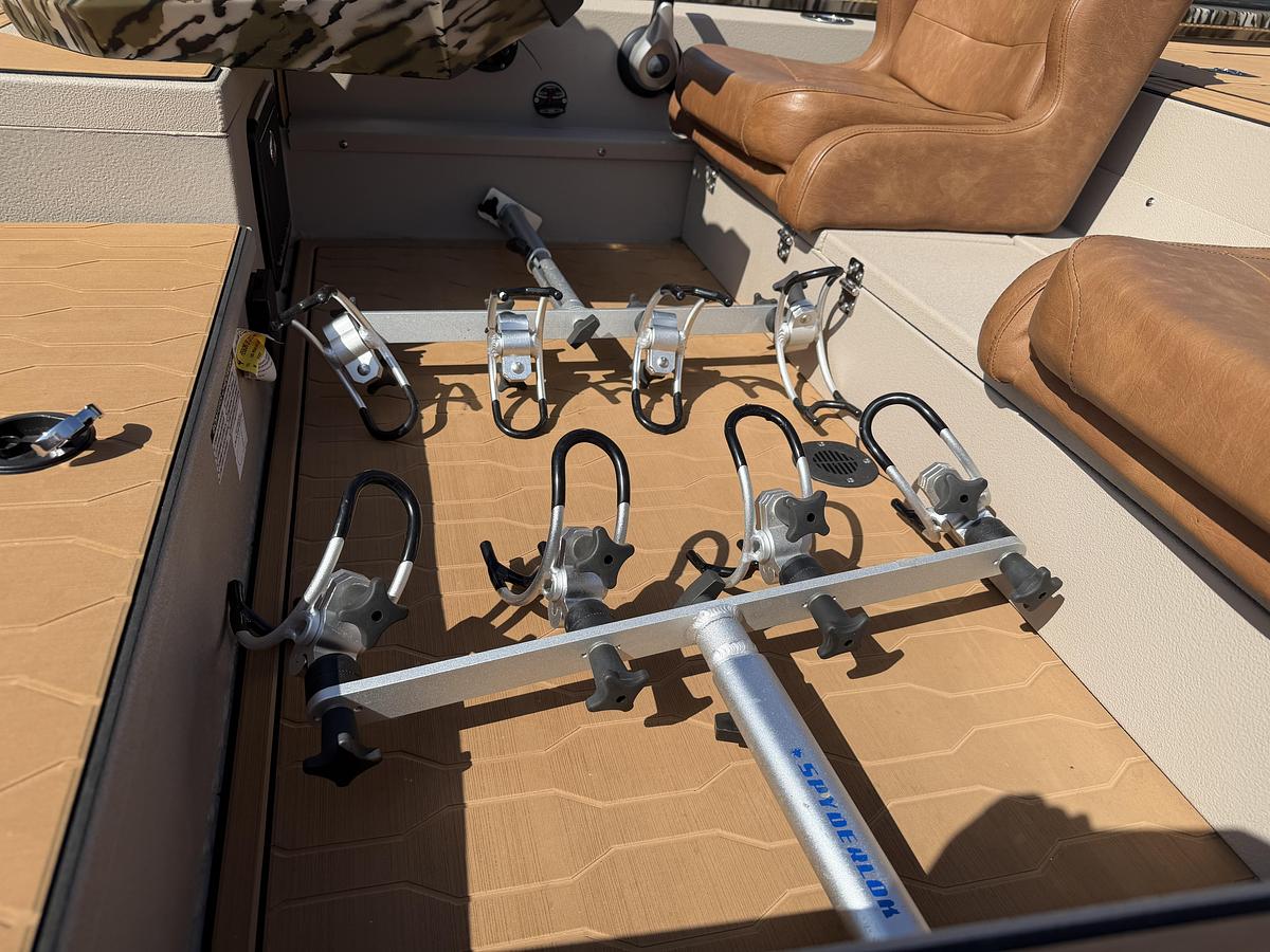 Used 2023 Avid Boats 18XC Crappie