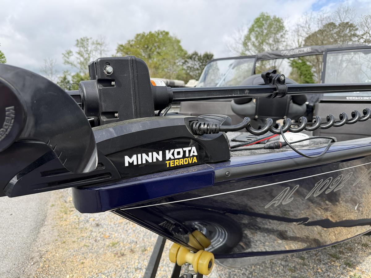 Used 2023 Tracker Pro-Guide V175