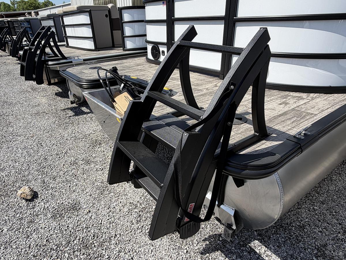 2026 Bentley Pontoons Legacy 223 Navigator