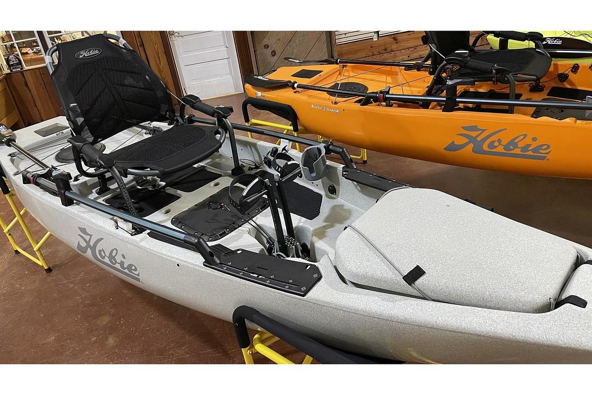 2022 Hobie Pro Angler 12