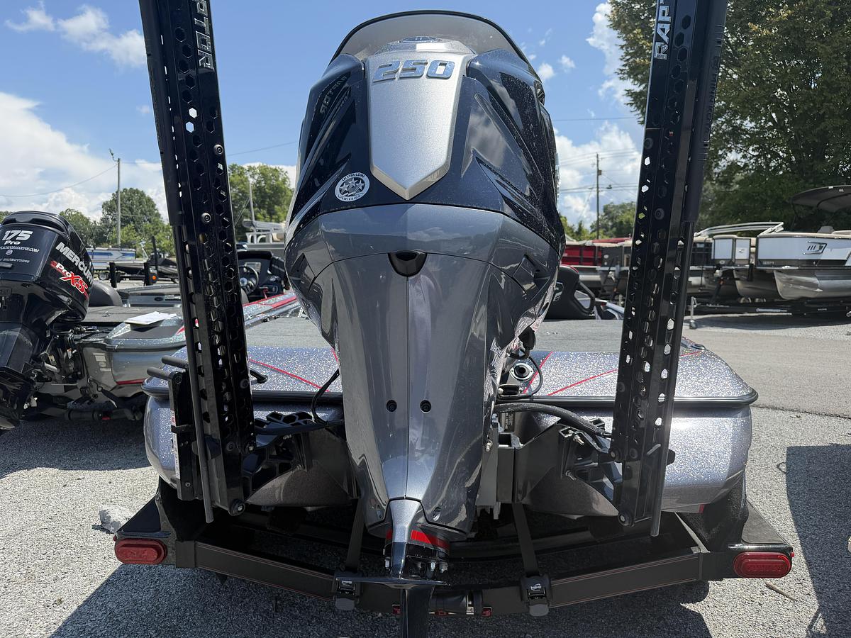 Used 2025 Skeeter FXR20LE