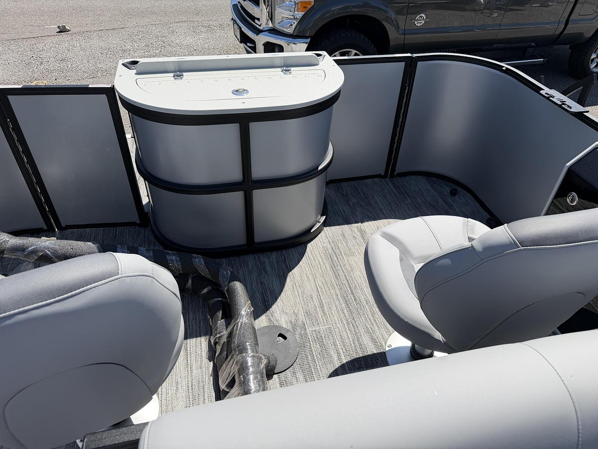 2026 Bentley Pontoons Fish 223 Fish-n-Cruise